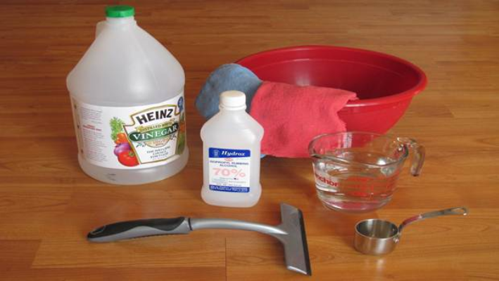 Rubbing alcohol or vinegar solution